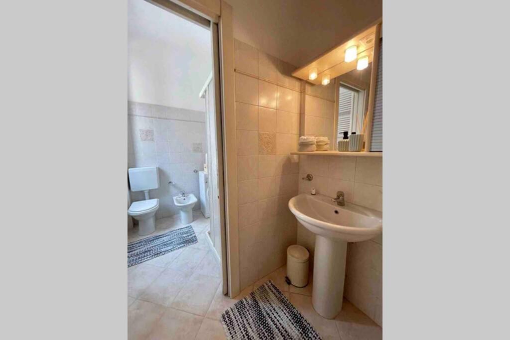 Unconventional Apartment: Centro Storico Con Bici Mantua Buitenkant foto